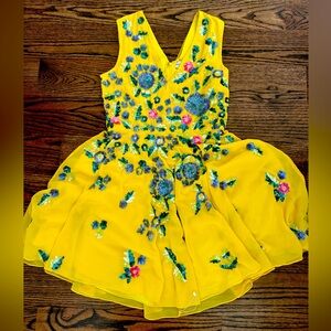 Beautiful yellow v neck dress A line design! Never worn!